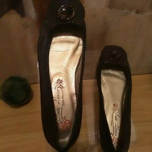 🎉SALE🎉 Poetic Licence Flats